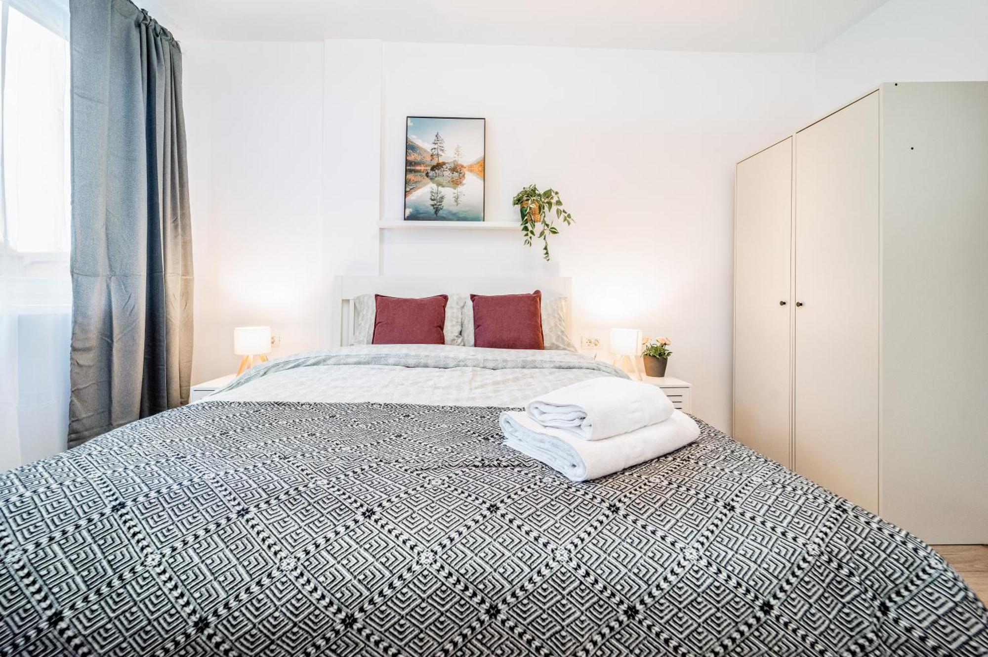 Apartment Victoriei Plaza - By Open House